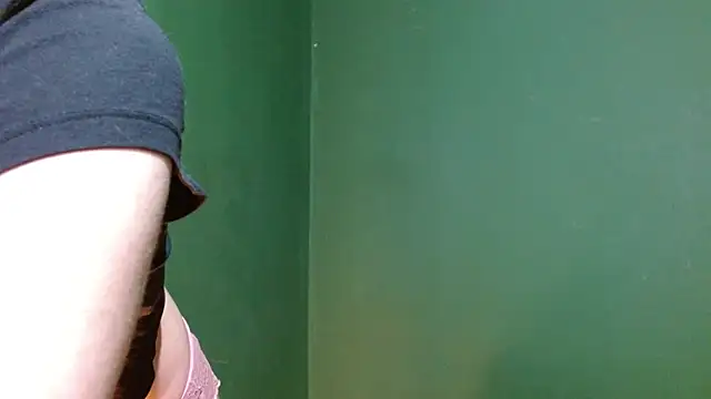 Snapshot of Roxiehood chatting on September 12, 2025, 2:44 am Roxiehood online show from September 12, 2025, 2:44 am