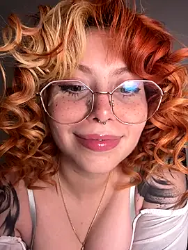 YunoRose  online show from October 20, 2025, 3:51 am