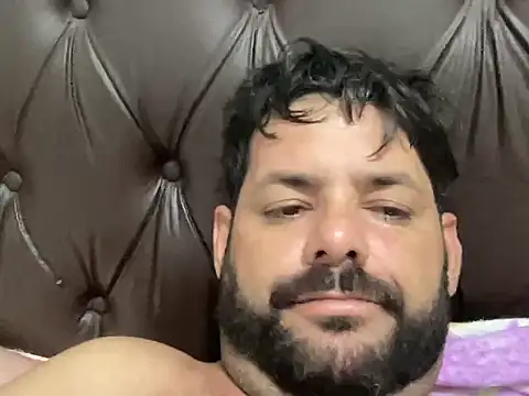 Snapshot of Almir10 chatting on May 27, 2026, 11:24 pm Almir10 online show from May 27, 2026, 11:24 pm