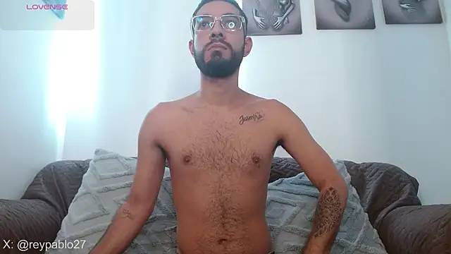 ReyPablo1 online show from December 4, 2025, 3:54 pm