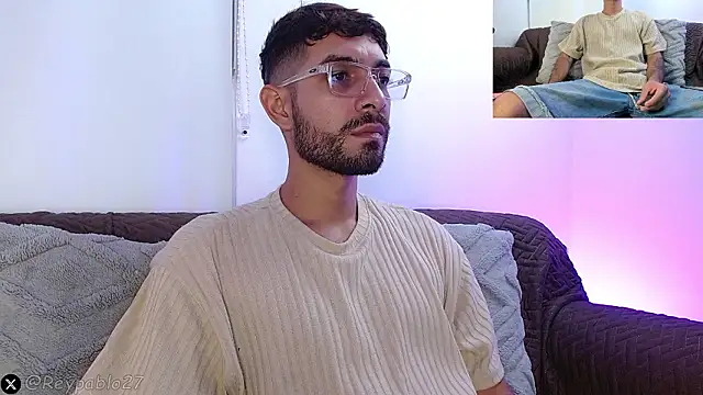 Snapshot of ReyPablo1 chatting on February 2, 2026, 2:32 am ReyPablo1 online show from February 2, 2026, 2:32 am