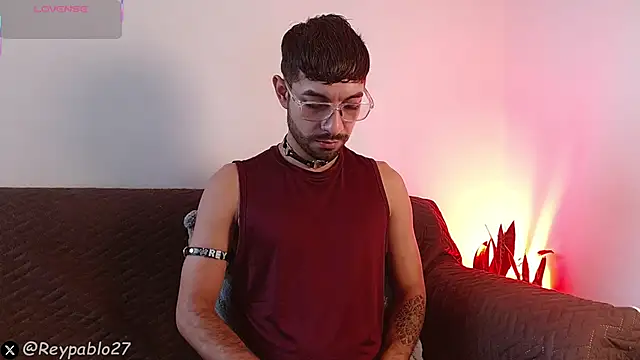 Snapshot of ReyPablo1 chatting on February 14, 2026, 10:17 pm ReyPablo1 online show from February 14, 2026, 10:17 pm