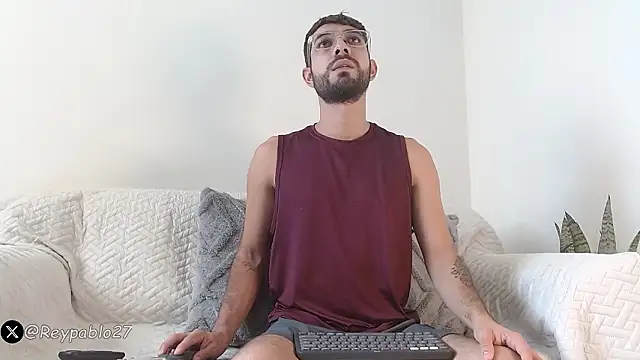 Snapshot of ReyPablo1 chatting on March 2, 2026, 7:21 pm ReyPablo1 online show from March 2, 2026, 7:21 pm