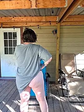 Snapshot of valeriejane chatting on November 4, 2025, 9:14 pm valeriejane online show from November 4, 2025, 9:14 pm