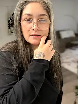 Alix Valentine online show from September 13, 2025, 1:44 pm