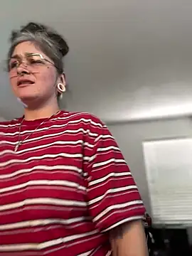 Alix Valentine online show from May 24, 2026, 10:48 pm