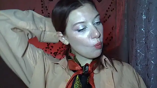 Lily Ember online show from October 28, 2025, 10:12 pm