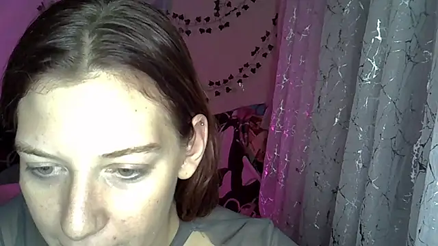 Lily Ember online show from November 10, 2025, 6:40 pm