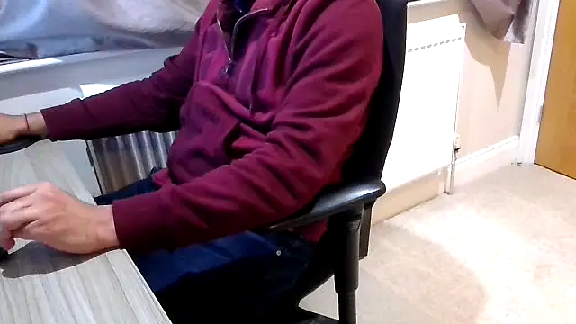 Snapshot of rogamuffin chatting on February 22, 2026, 12:01 am rogamuffin online show from February 22, 2026, 12:01 am