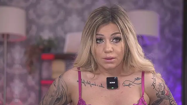 AlmaVelia online show from February 2, 2026, 10:08 pm