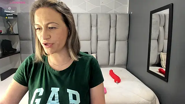 Charlot milf online show from March 11, 2026, 12:11 pm