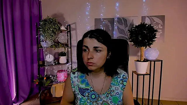 MartaEdams online show from May 21, 2026, 6:31 am