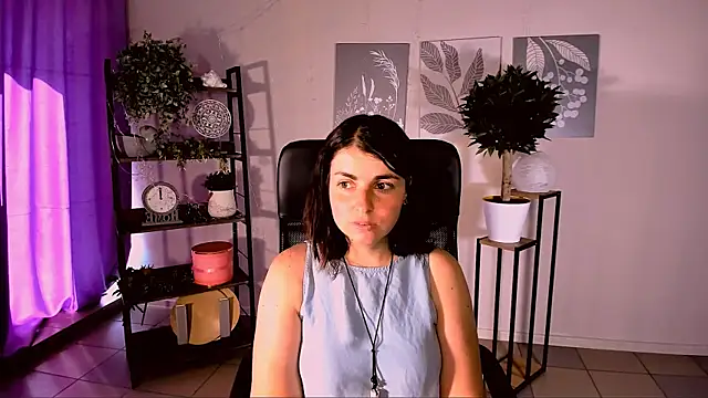 MartaEdams online show from June 12, 2026, 5:28 am