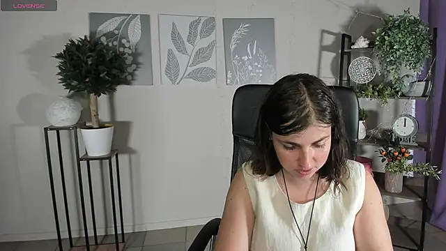 MartaEdams online show from June 28, 2026, 5:35 am