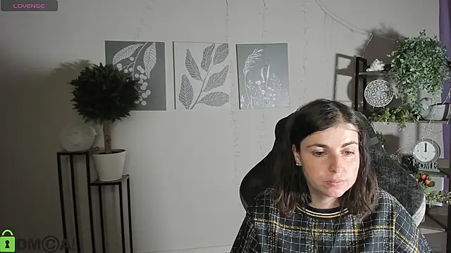 MartaEdams online show from July 7, 2026, 6:47 am