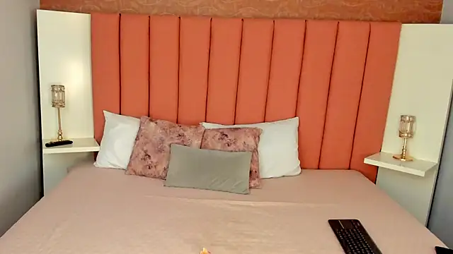 SamayRyann online show from April 7, 2026, 1:44 pm