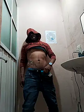 Snapshot of wolfsexmxn chatting on February 25, 2026, 5:39 am wolfsexmxn online show from February 25, 2026, 5:39 am