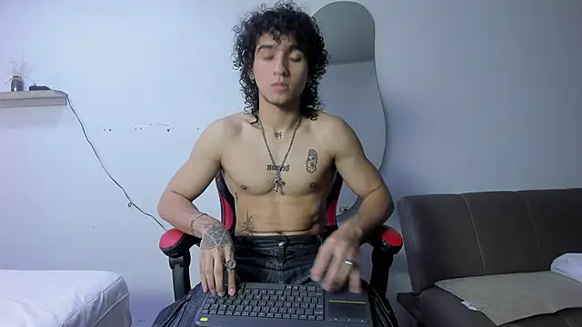 JackesTaylor online show from April 24, 2026, 5:32 am