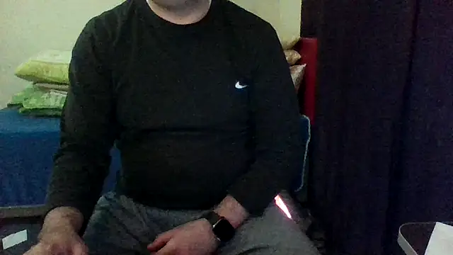 Snapshot of st206boy chatting on May 5, 2026, 12:07 am st206boy online show from May 5, 2026, 12:07 am