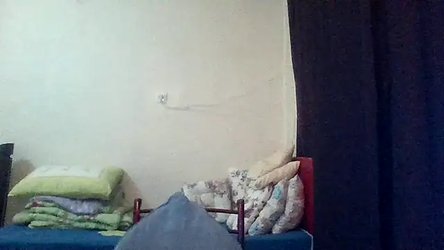 Snapshot of st206boy chatting on May 17, 2026, 1:03 am st206boy online show from May 17, 2026, 1:03 am