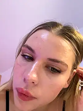 SexyMommyKate online show from September 19, 2025, 2:07 pm