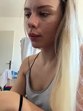 SexyMommyKate online show from September 21, 2025, 12:51 pm