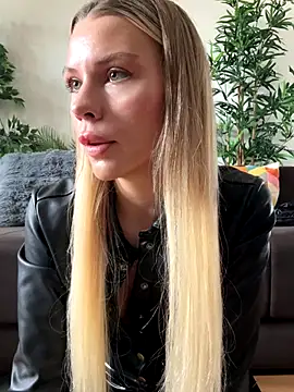 SexyMommyKate online show from October 10, 2025, 12:26 pm