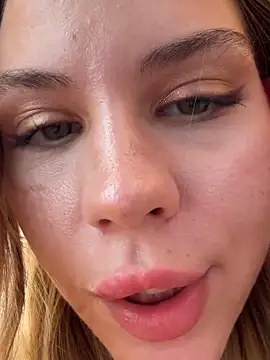 SexyMommyKate online show from October 15, 2025, 11:21 am