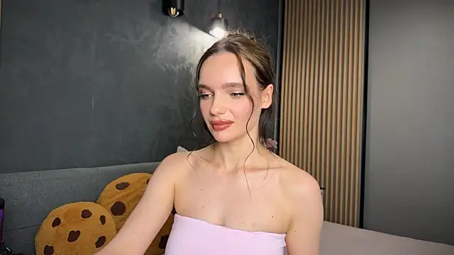 litlle angelll online show from March 2, 2026, 12:57 am