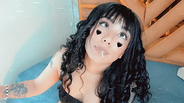 Snapshot of Soleil_66 chatting on February 6, 2026, 4:39 am Soleil 66 online show from February 6, 2026, 4:39 am