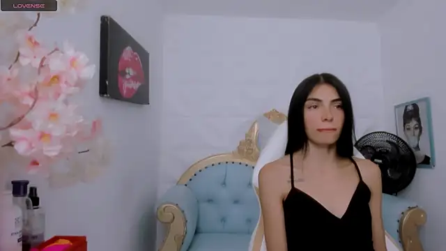 eimy skinny  online show from October 23, 2025, 4:50 pm