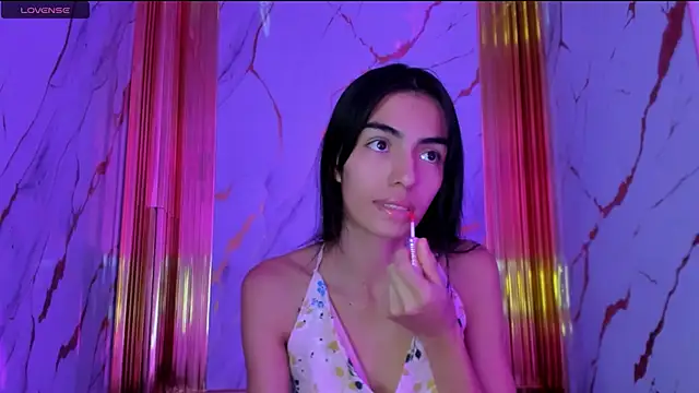 Snapshot of eimy_skinny_ chatting on February 4, 2026, 12:55 pm eimy skinny online show from February 4, 2026, 12:55 pm