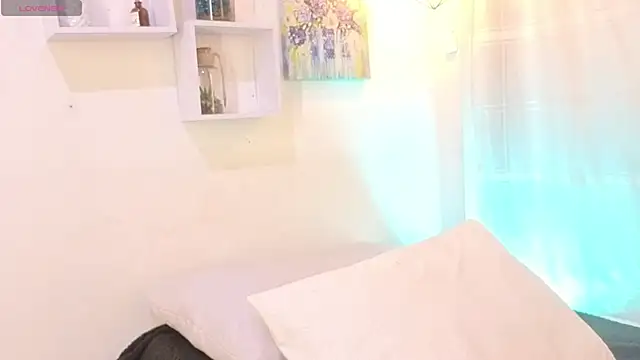 Snapshot of Samaraa_Smith chatting on February 11, 2026, 11:04 am Samaraa Smith online show from February 11, 2026, 11:04 am