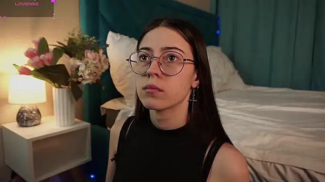 ywixos online show from February 19, 2026, 2:35 pm