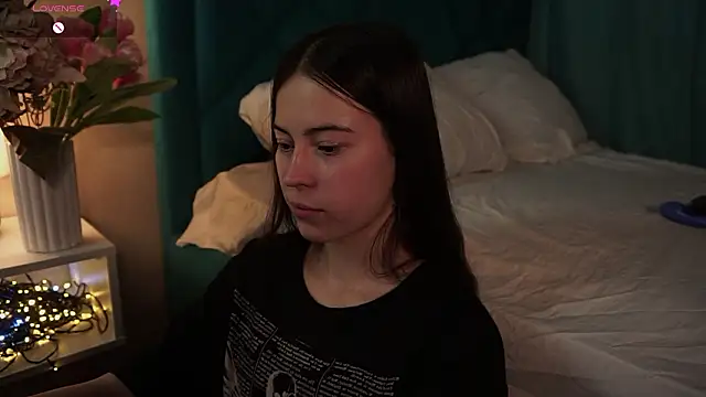 ywixos online show from March 25, 2026, 2:34 pm