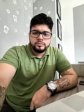 Christixn 669 online show from April 15, 2026, 9:15 pm