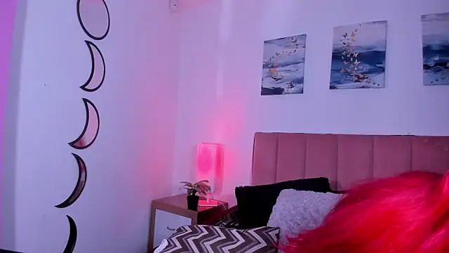 Maddy Mills online show from May 6, 2026, 11:37 am