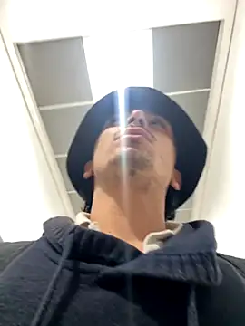 Jacobs0 online show from October 27, 2025, 11:52 pm