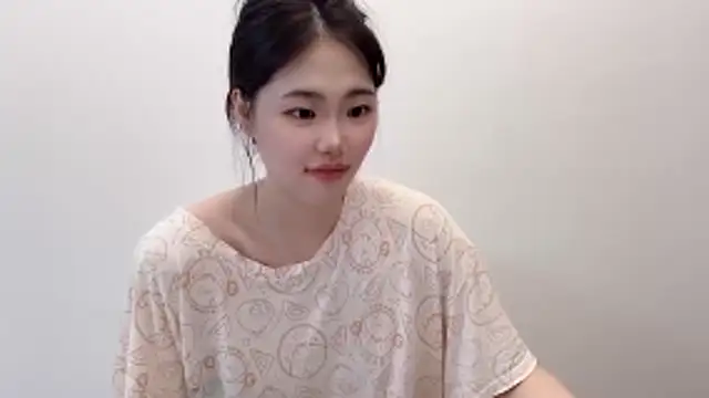 Snapshot of suki-1 chatting on April 18, 2026, 7:18 pm suki-1 online show from April 18, 2026, 7:18 pm
