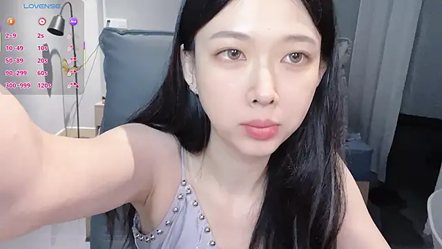 NiNi-baby520 online show from November 4, 2025, 7:40 am