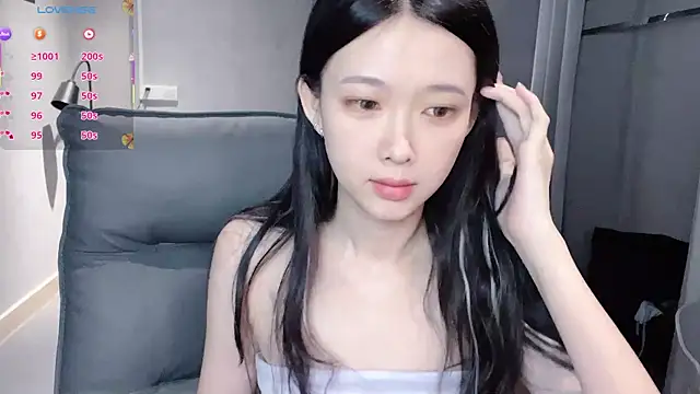 NiNi-baby520 online show from November 27, 2025, 7:32 am