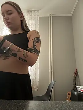 StephanieMur online show from November 28, 2025, 3:09 am