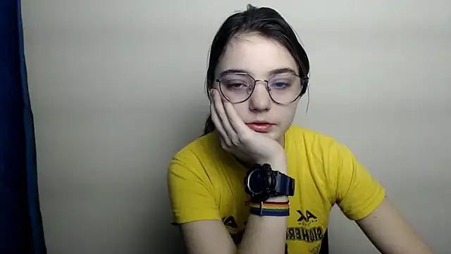 Snapshot of Sun_Shine__ chatting on February 17, 2026, 6:47 pm Sun Shine online show from February 17, 2026, 6:47 pm