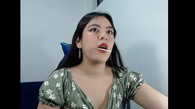 EloiseJun online show from May 12, 2026, 4:20 am