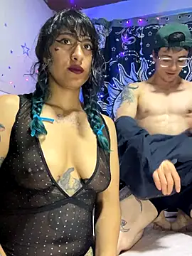 Snapshot of puepleholly chatting on December 23, 2025, 1:36 am puepleholly online show from December 23, 2025, 1:36 am