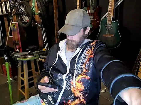 thejuicybacon online show from October 8, 2025, 5:16 am