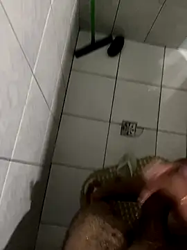 thomasllucas online show from October 29, 2025, 8:10 pm