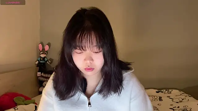 Kittenfishing online show from October 30, 2025, 3:13 pm