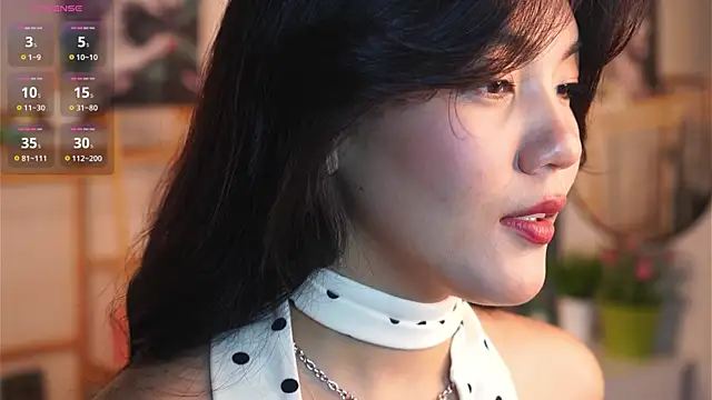 MoiraEger online show from September 23, 2025, 5:05 pm