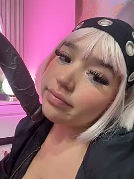 Snapshot of hinata_dolly chatting on April 29, 2026, 5:30 pm hinata dolly online show from April 29, 2026, 5:30 pm